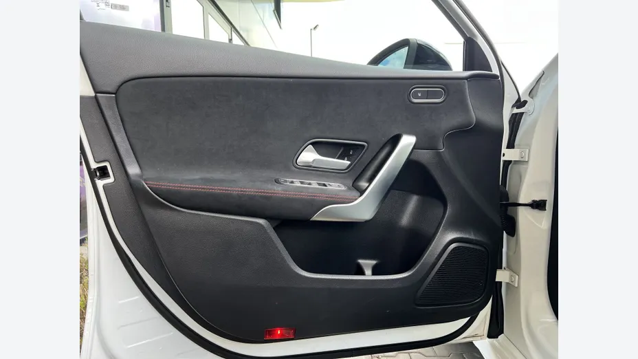 MERCEDES-BENZ A Klasa A 200 AMG Line 7G-DCT