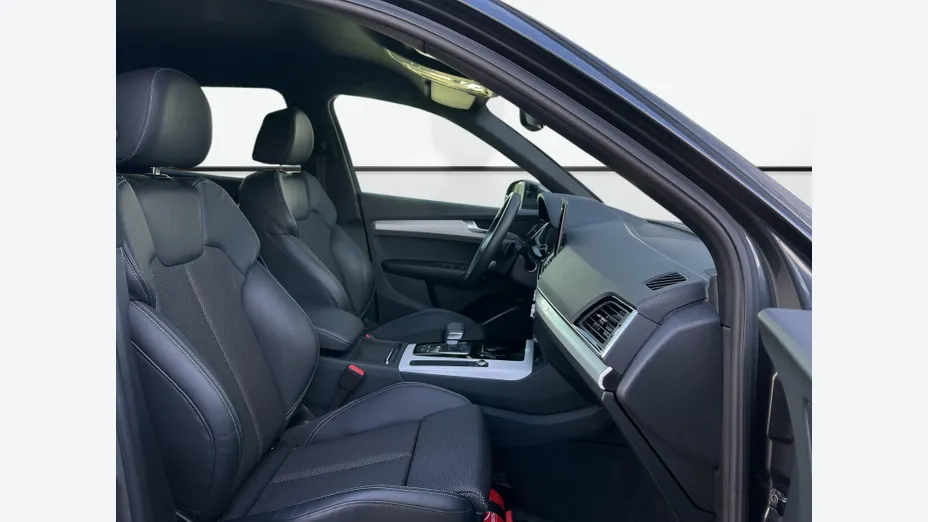 AUDI Q5 -