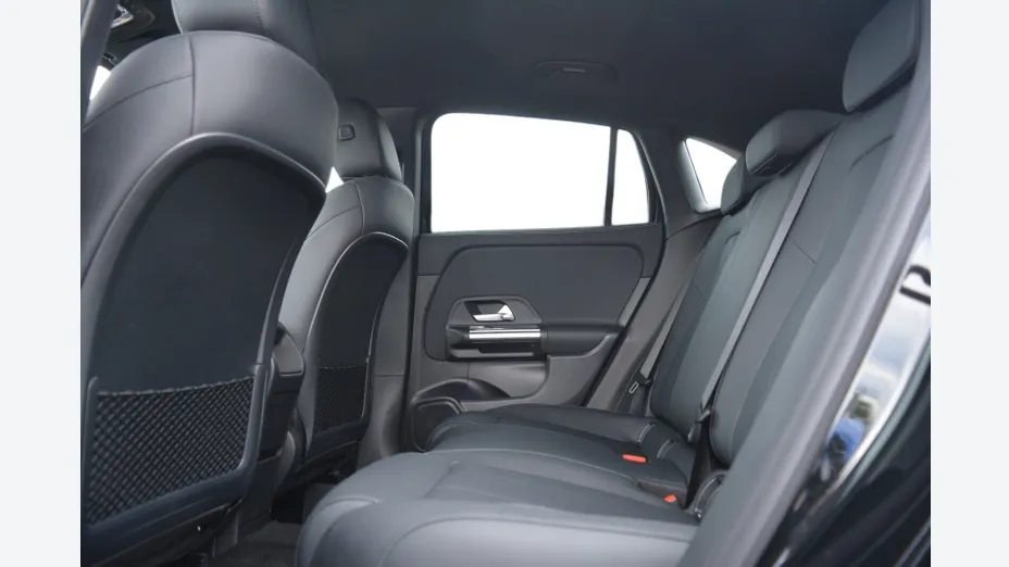 MERCEDES-BENZ GLA -