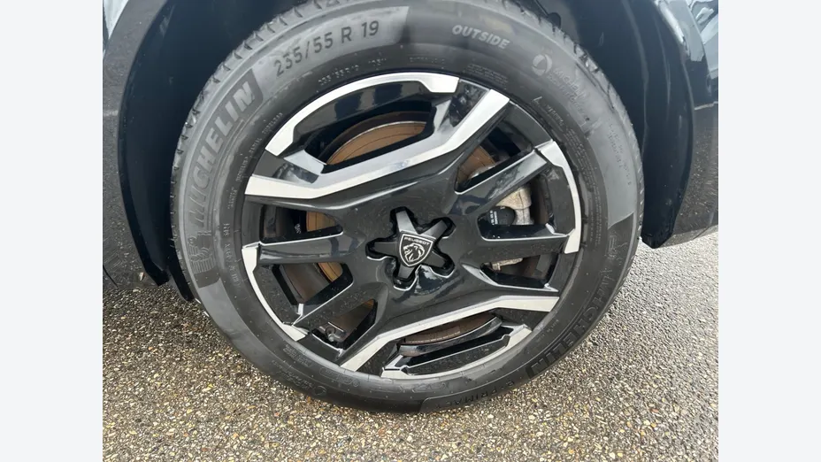 PEUGEOT 3008 -
