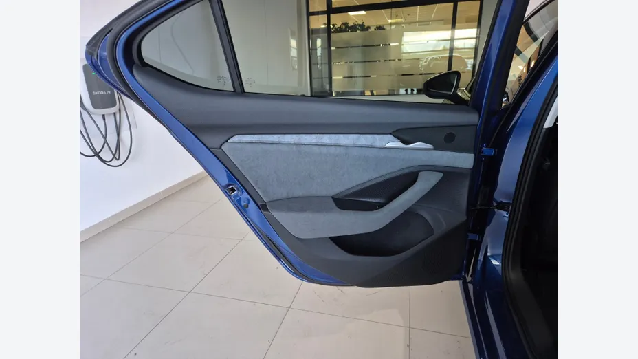 SKODA Superb Superb 1.5 TSI Plug-in Hybrid Edition 130 DSG