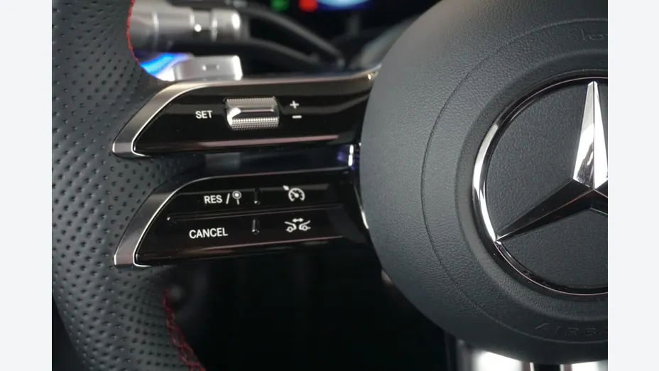 MERCEDES-BENZ CLA -