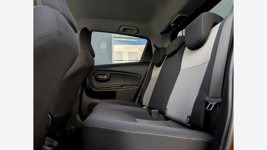 TOYOTA Yaris Yaris 1.5 Premium