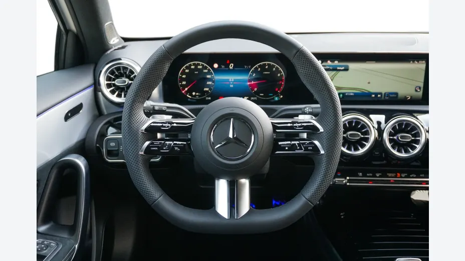 MERCEDES-BENZ A Klasa A 200 7G-DCT