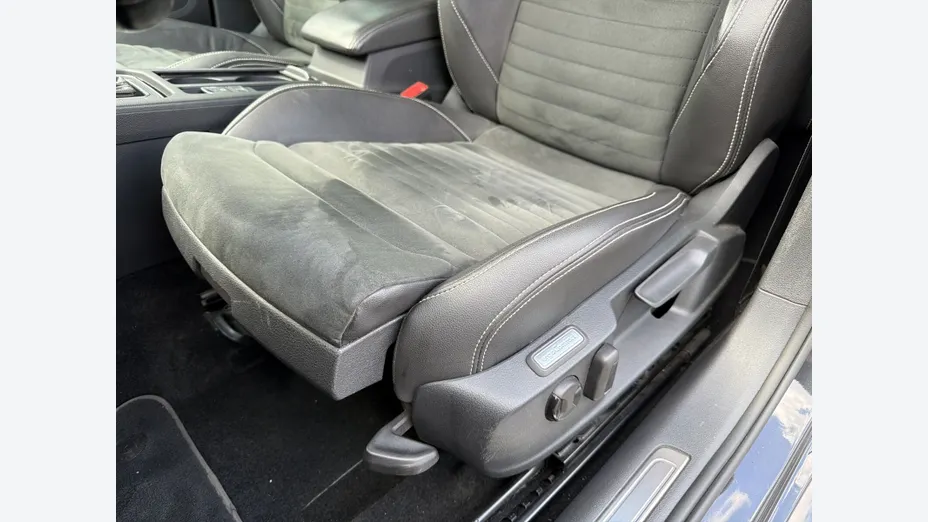 VOLKSWAGEN Passat -
