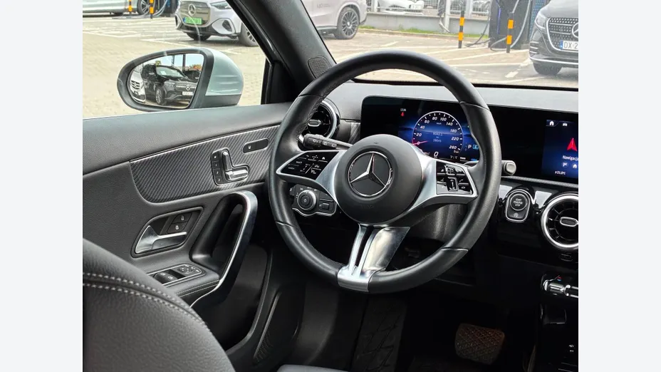 MERCEDES-BENZ A Klasa A 220 4-Matic AMG Line 8G-DCT