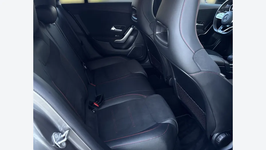 MERCEDES-BENZ CLA CLA 220 d AMG Line 8G-DCT