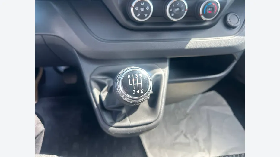 RENAULT Trafic -