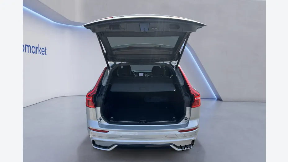 VOLVO XC60 XC60 B4 B R-Design aut