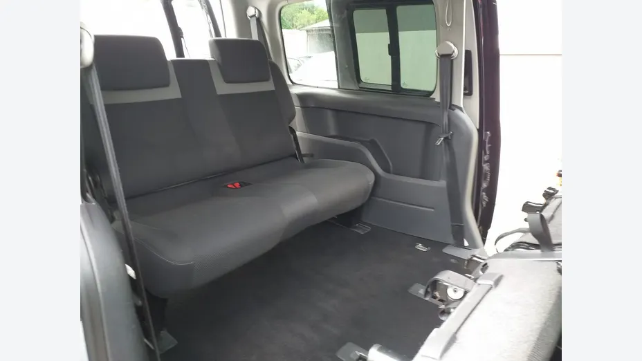 VOLKSWAGEN Caddy -