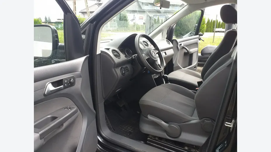 VOLKSWAGEN Caddy -