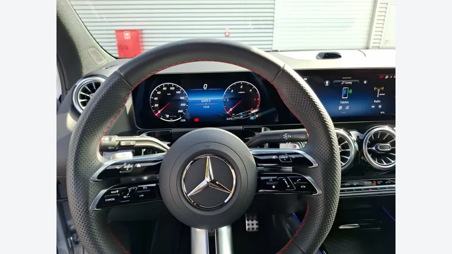 MERCEDES-BENZ GLA GLA 220 d 4-Matic AMG Line 8G-DCT