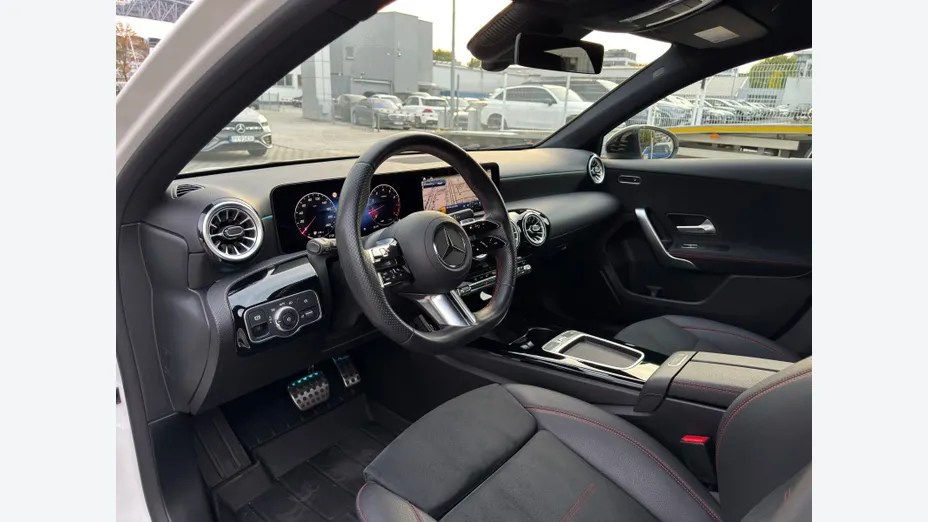MERCEDES-BENZ A Klasa A 220 4-Matic AMG Line 8G-DCT