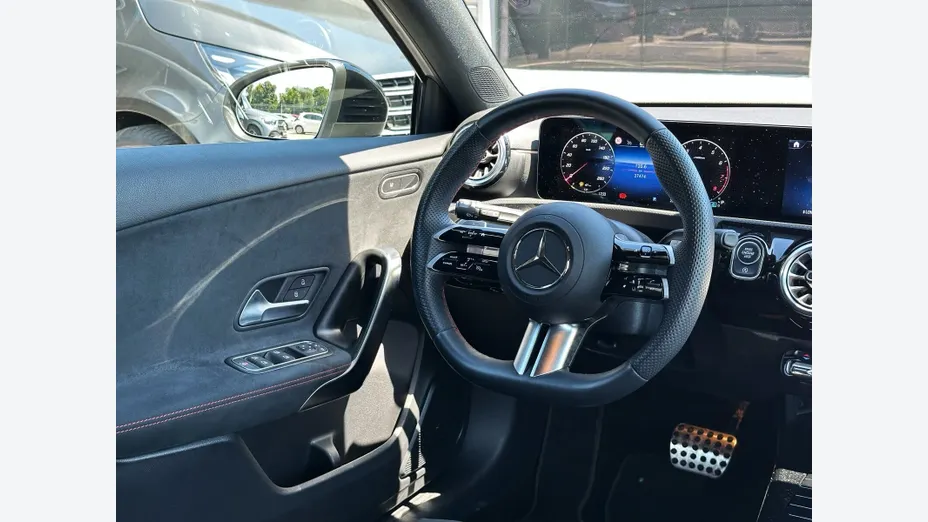 MERCEDES-BENZ A Klasa A 200 7G-DCT