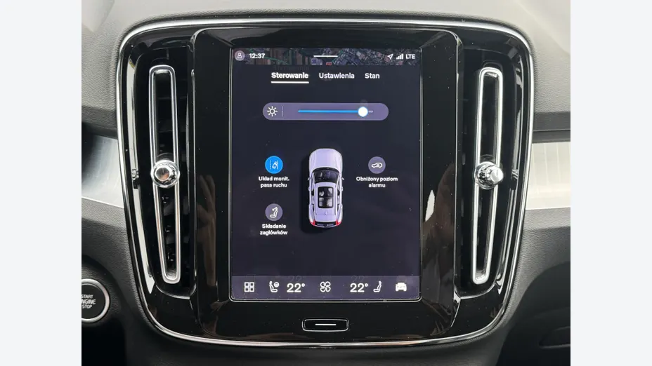 VOLVO XC40 XC40 B3 Plus Dark aut