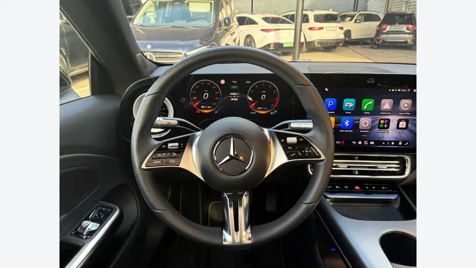 MERCEDES-BENZ CLA -