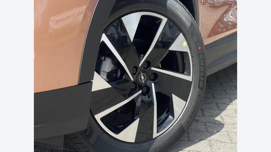 OPEL Grandland -