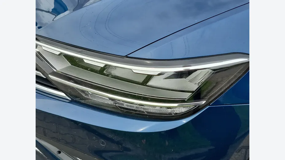 VOLKSWAGEN Passat -