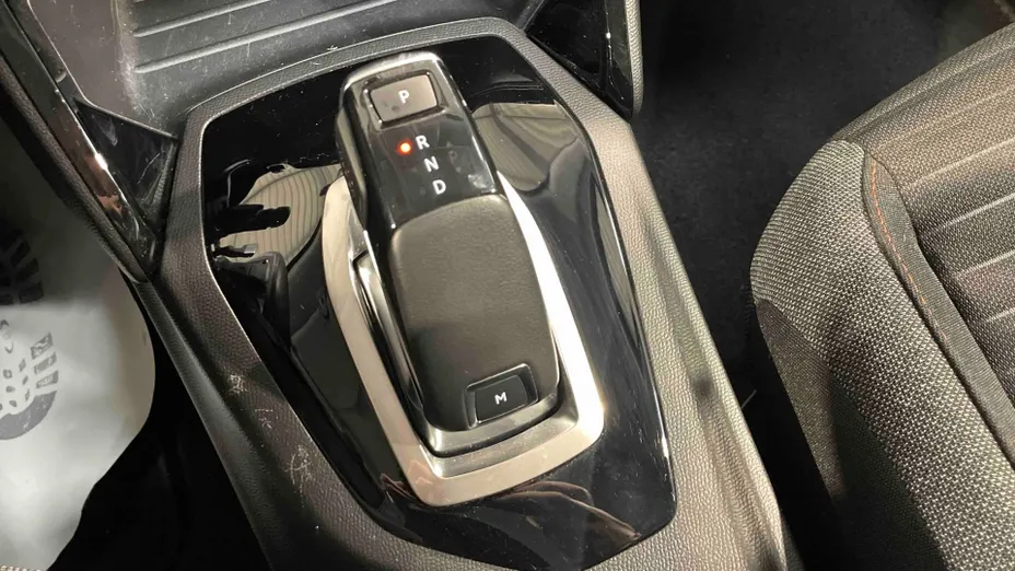 PEUGEOT 2008 -