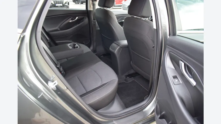 HYUNDAI i30 i30 Fastback 1.5 T-GDI 48V Smart DCT