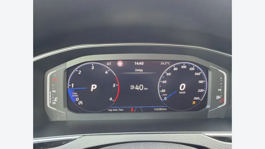 VOLKSWAGEN Passat -