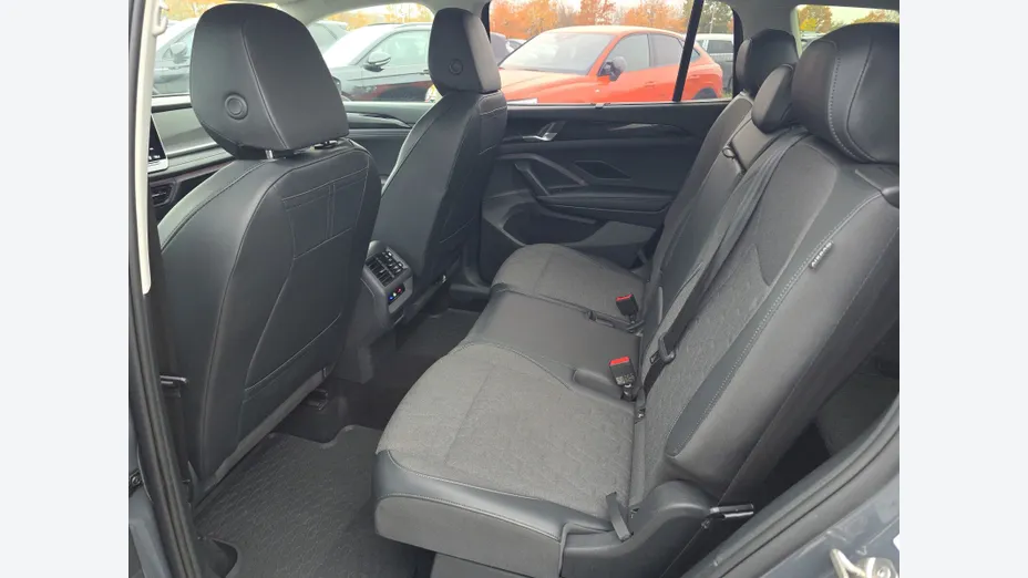 VOLKSWAGEN Tayron -