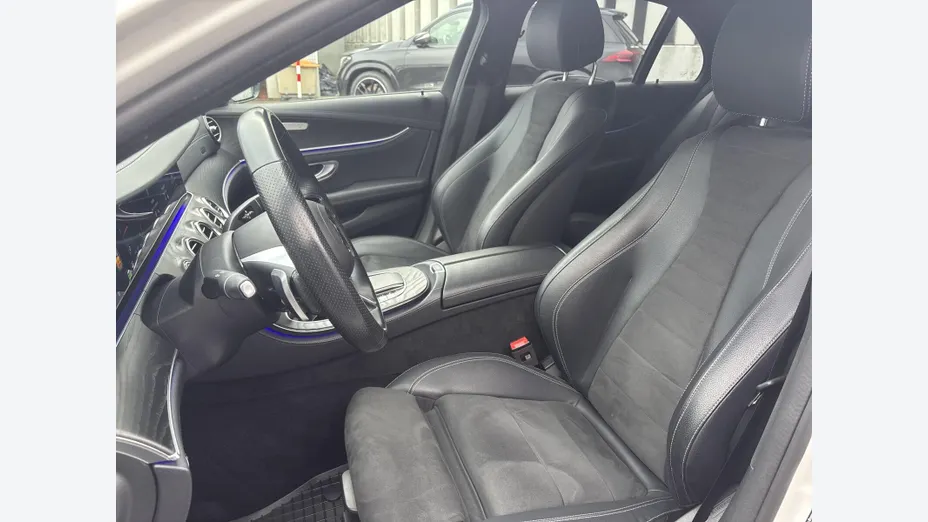 MERCEDES-BENZ E Klasa E 220 d 4-Matic AMG/Avantgarde