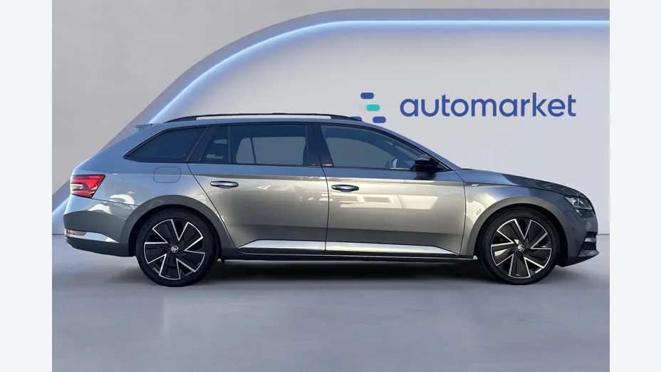 SKODA Superb Superb 2.0 TSI Sportline DSG