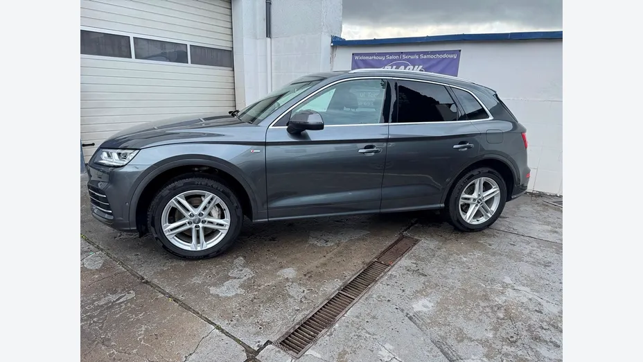 AUDI Q5 Q5 55 TFSI e Quattro S Line S tronic