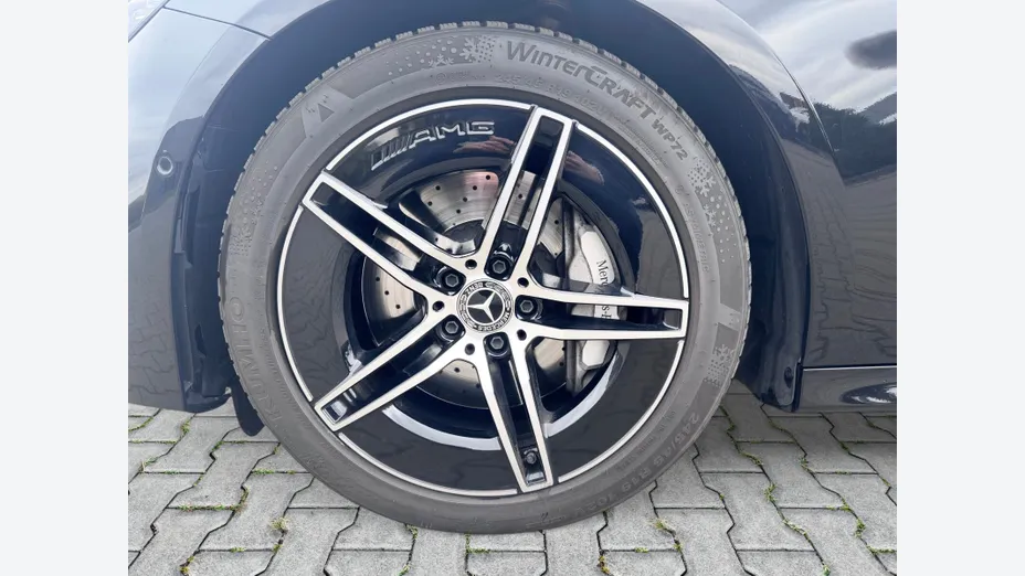 MERCEDES-BENZ E Klasa E 220 d mHEV 4-Matic AMG 9G-Tronic