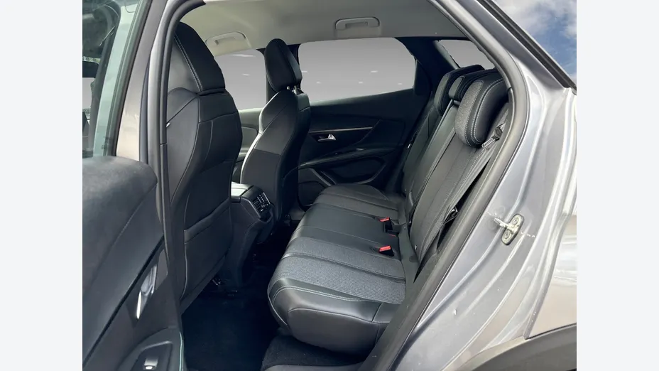 PEUGEOT 3008 -