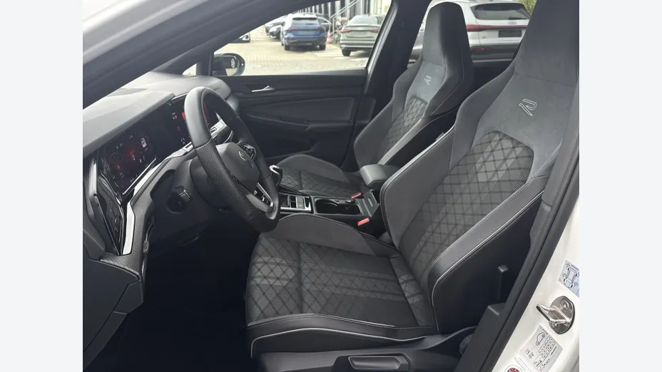 VOLKSWAGEN Golf Golf VIII 1.5 TSI EVO R-Line