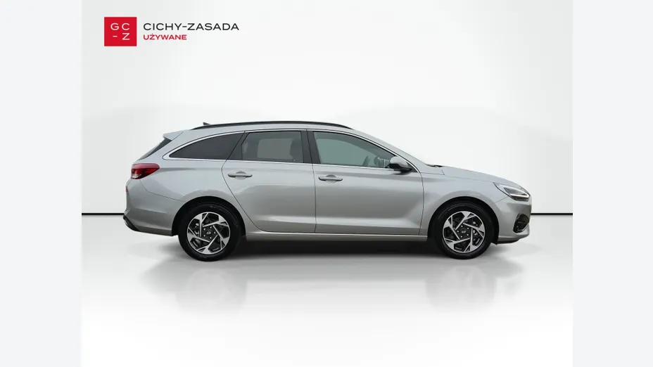 HYUNDAI i30 -
