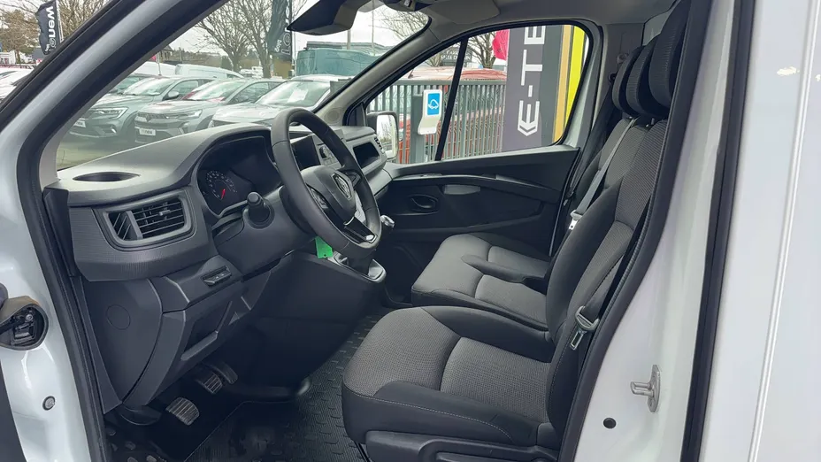 RENAULT Trafic -