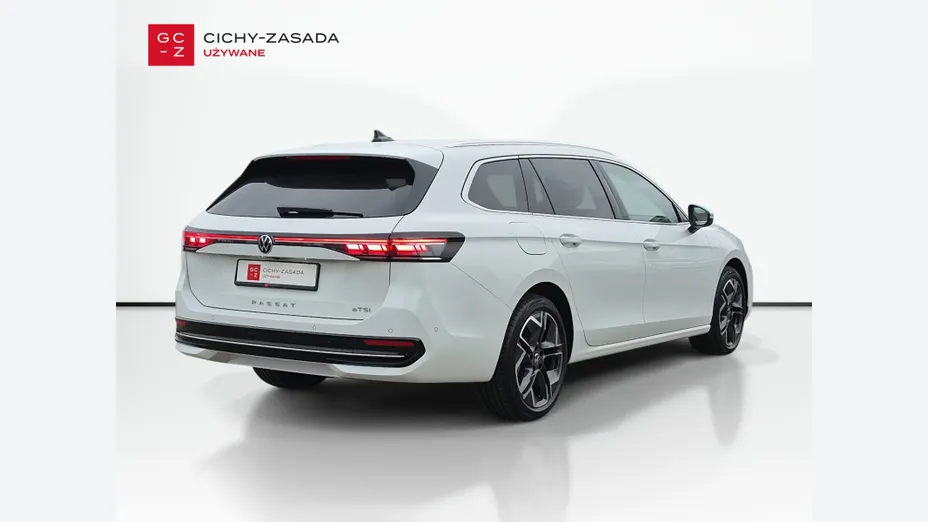 VOLKSWAGEN Passat -