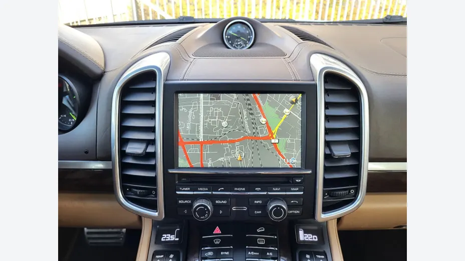PORSCHE Cayenne -