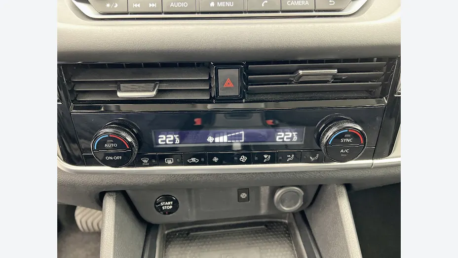 NISSAN Qashqai -