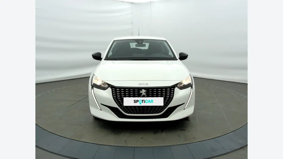 PEUGEOT 208 -