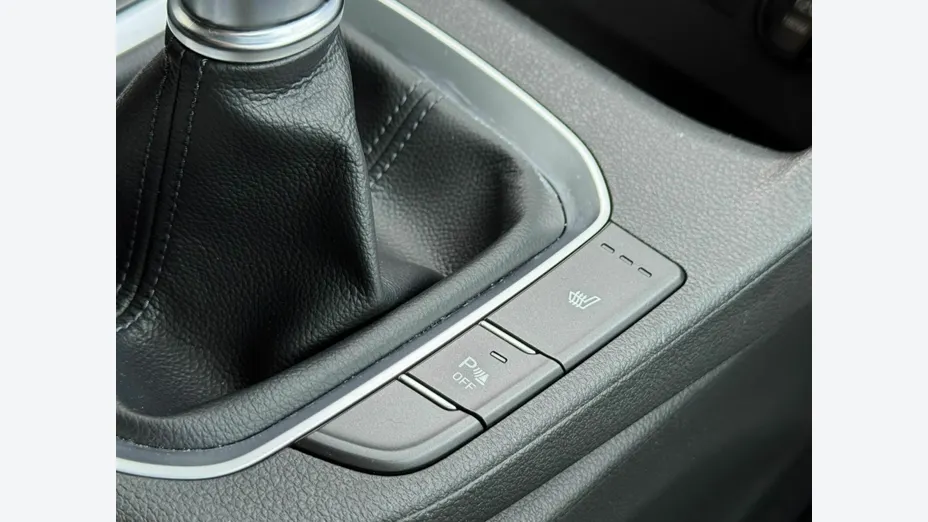 HYUNDAI i30 i30 1.0 T-GDI Smart