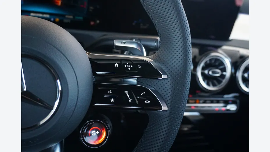 MERCEDES-BENZ A Klasa A 35 AMG 4-Matic 7G-DCT