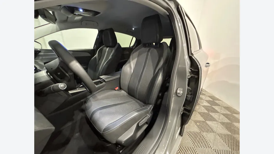 PEUGEOT 308 -
