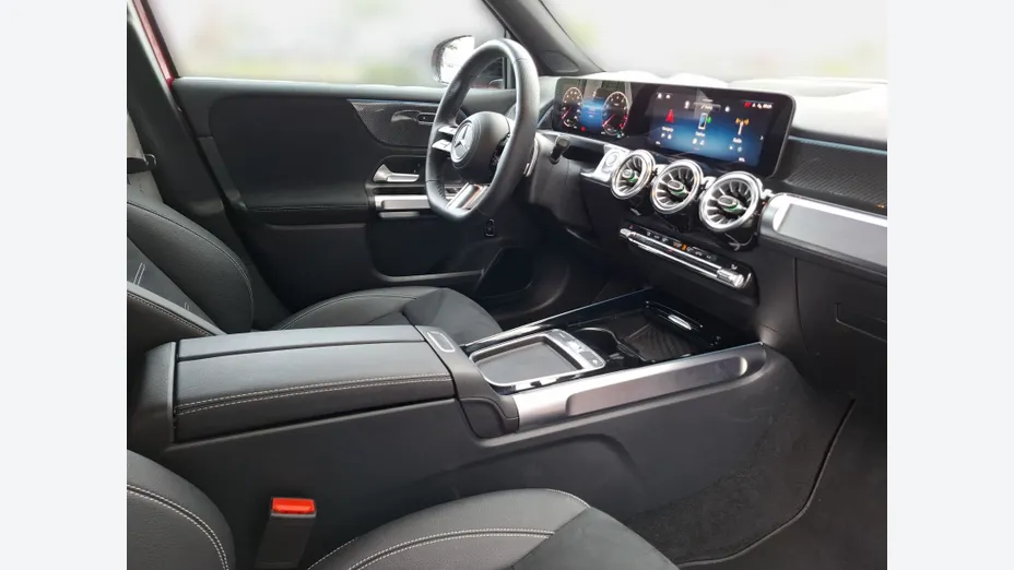 MERCEDES-BENZ GLB GLB 200 mHEV AMG Line 7G-DCT