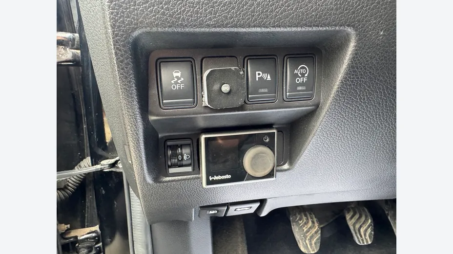 NISSAN X-Trail -