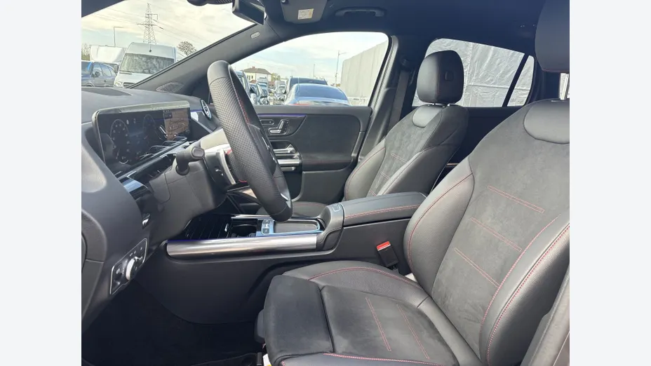 MERCEDES-BENZ GLA GLA 200 mHEV AMG Line 7G-DCT