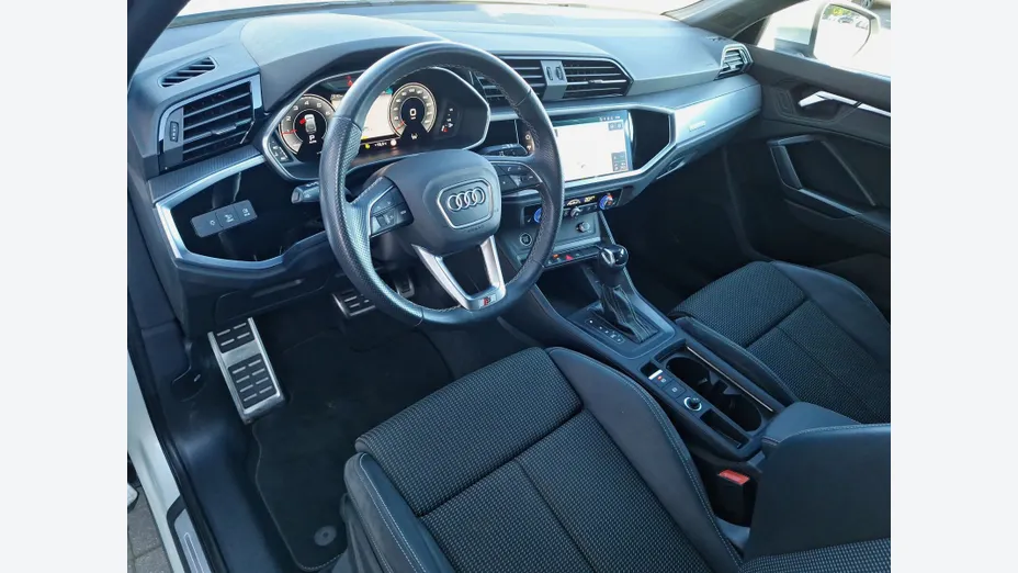 AUDI Q3 Sportback -