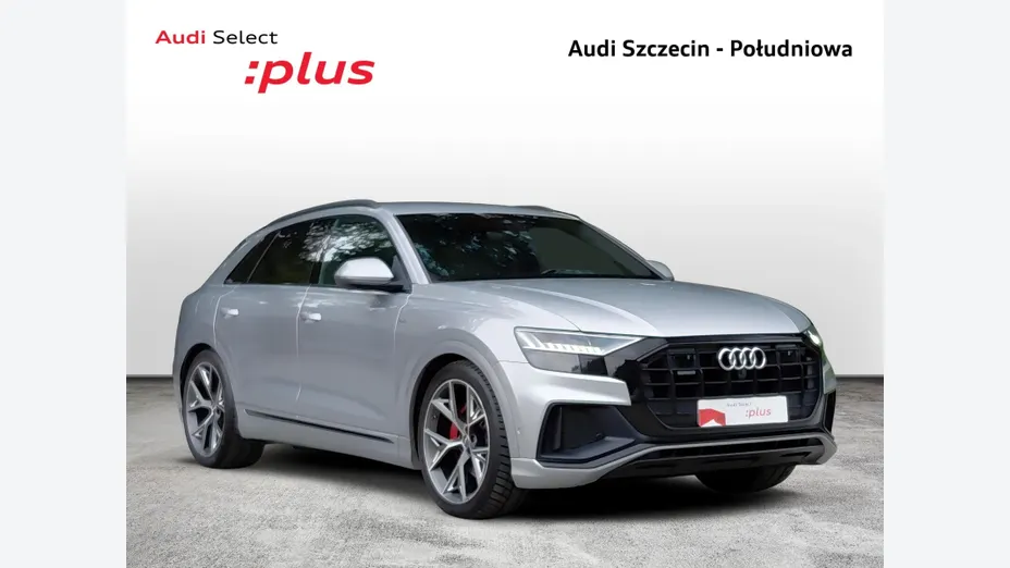 AUDI Q8 -