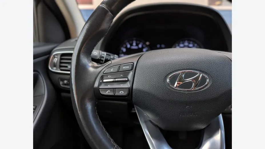 HYUNDAI i30 i30 1.0 T-GDI Modern
