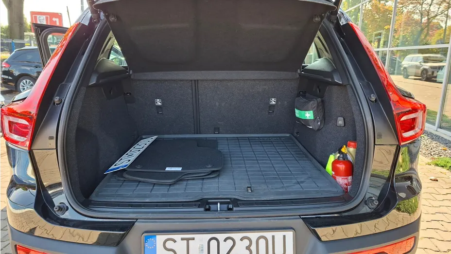 VOLVO XC40 XC40 B3 Core aut
