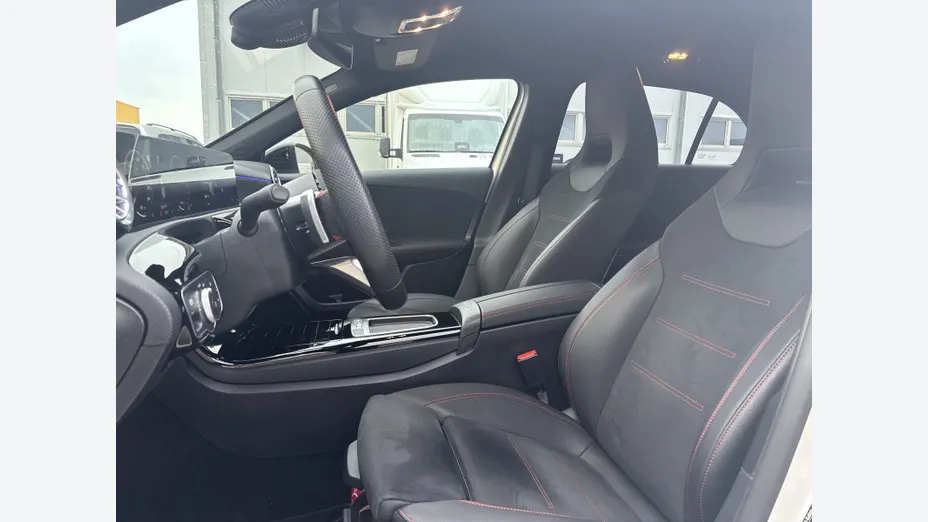 MERCEDES-BENZ A Klasa A 250 e PHEV AMG Line 8G-DCT