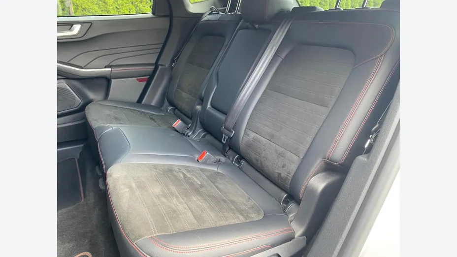 FORD Kuga Kuga 2.5 FHEV FWD Graphite Tech Edition e-CVT